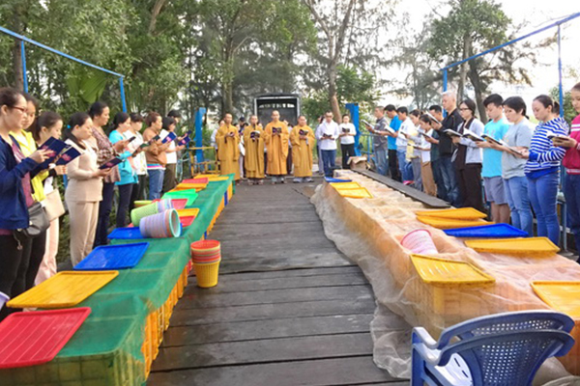 Đoàn Từ Thiện Chùa Hưng Phước Phóng Sanh Cá_Lần 5-2016/09-10-2016